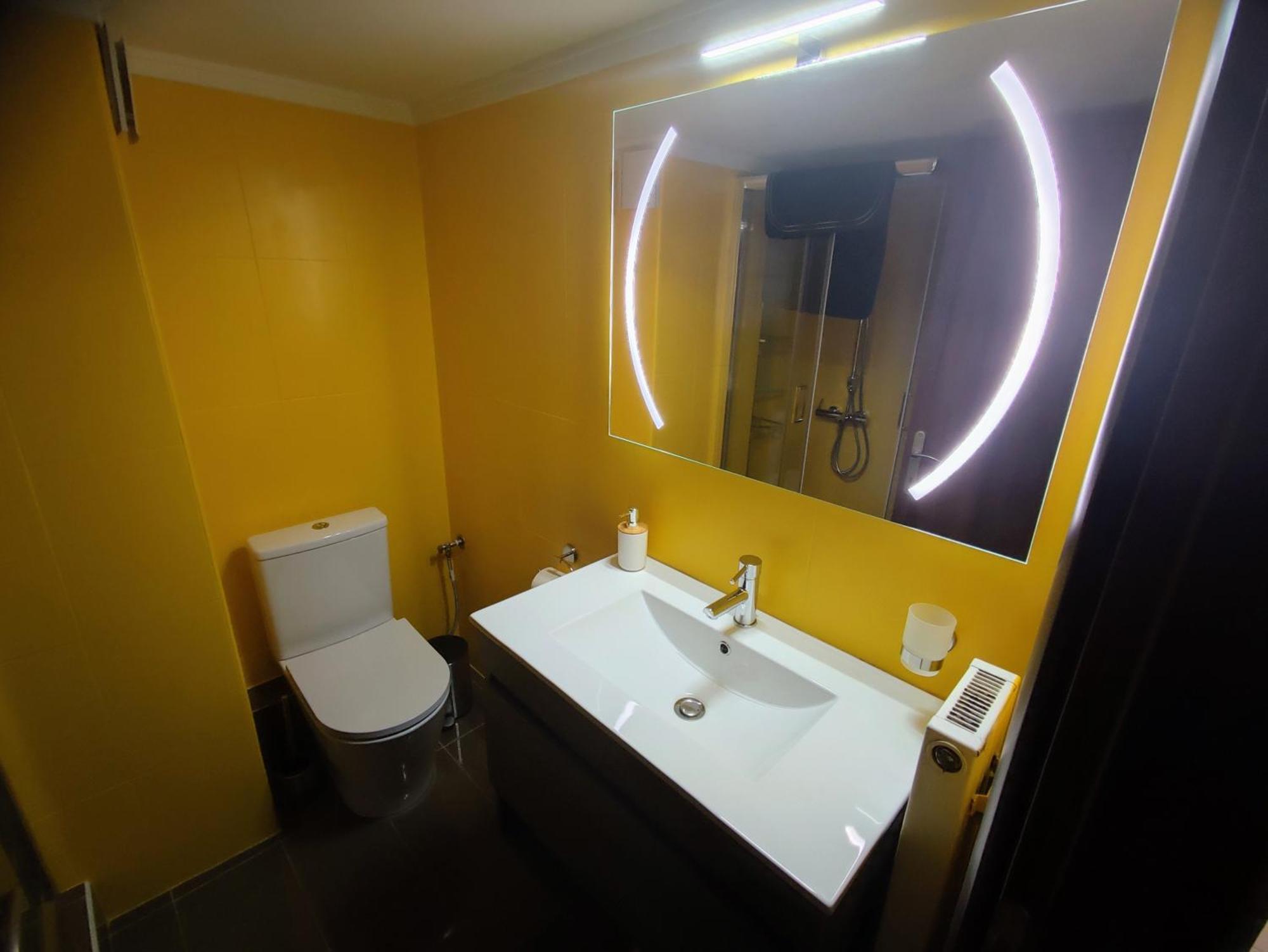 Cozy Apt! Friends & Family - Private Paid Parking Salonicco Esterno foto
