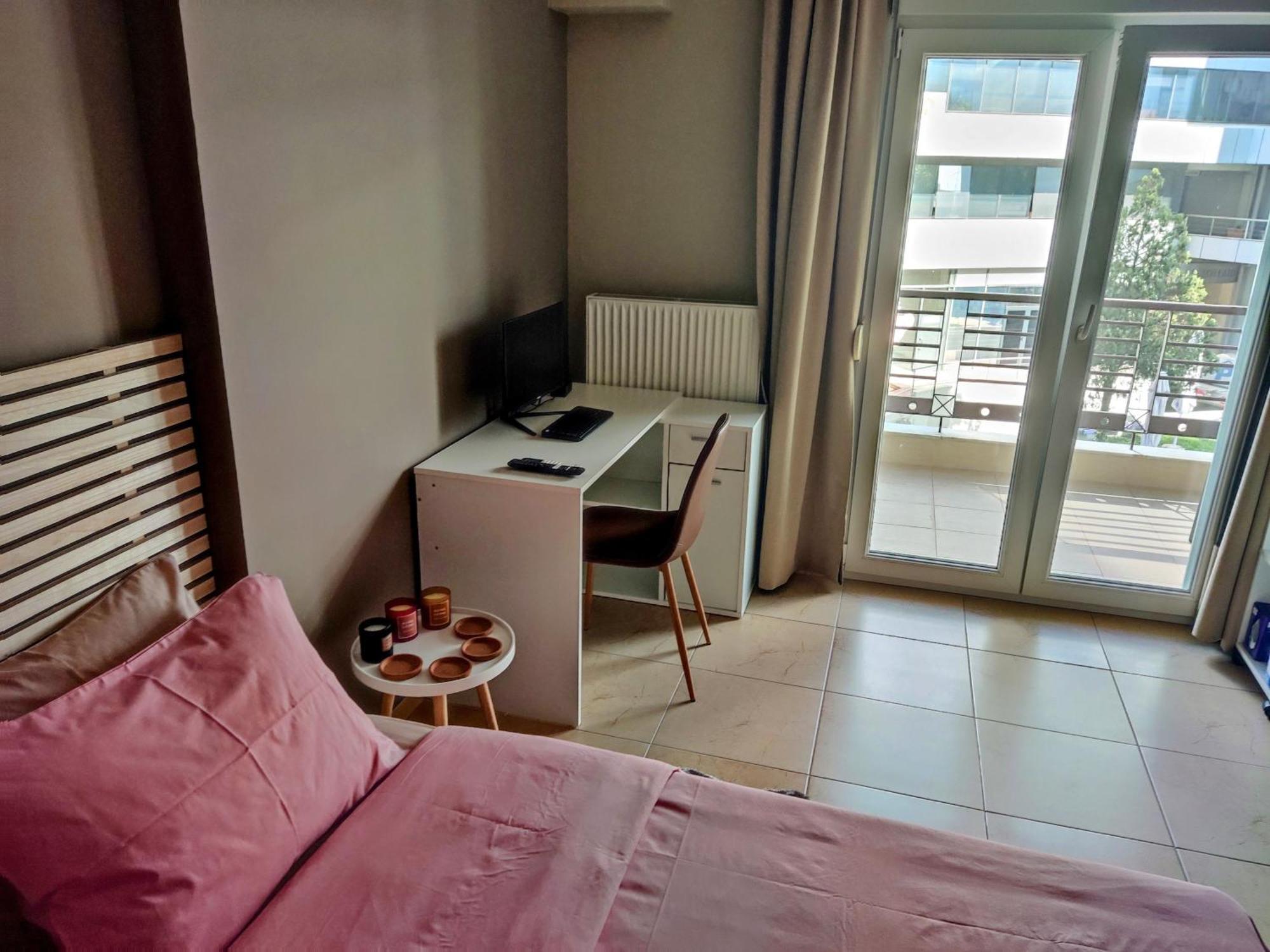 Cozy Apt! Friends & Family - Private Paid Parking Salonicco Esterno foto